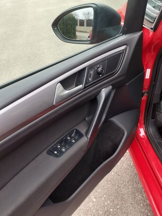 De vanzare GOLF 7 1.6 tdi bluemotion sportsvan