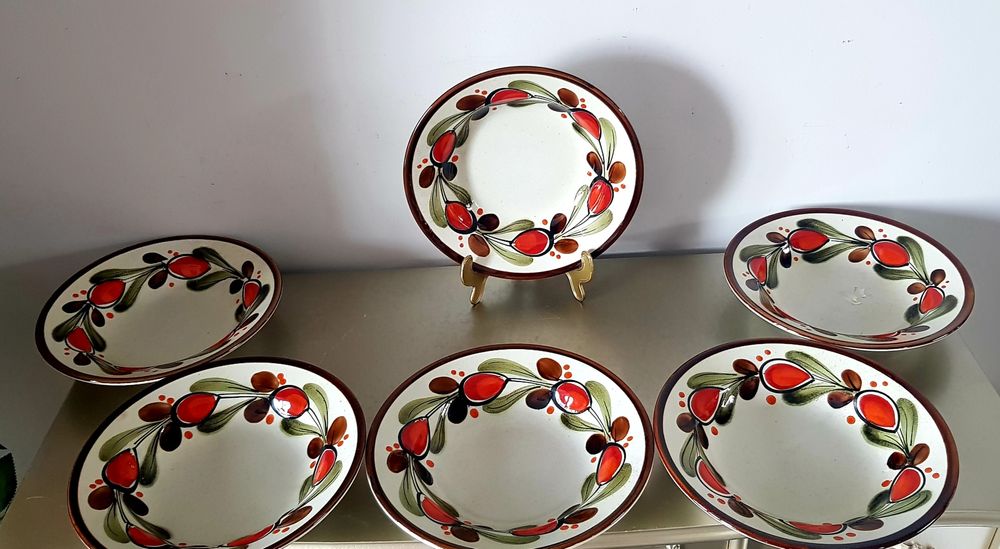 Farfurii vechi din portelan