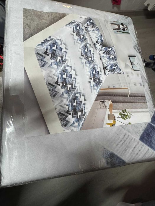 Huse de pat + 2 fete de perne - foarte calitative