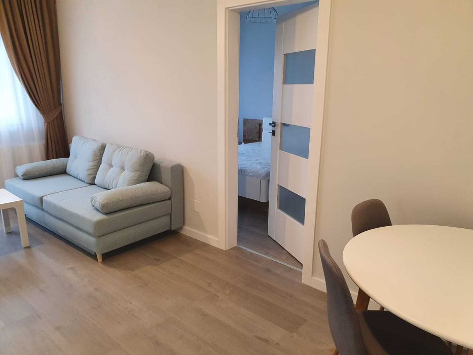 Inchiriez Apartament cu 2 camere in Complexul Luceafarul