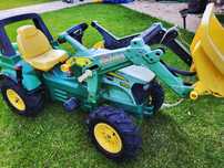 Vand tractor cu pedale si remorca