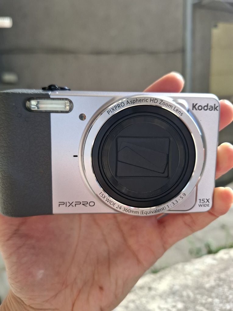 Компактен дигитален фотоапарат KODAK PIXPRO FZ151