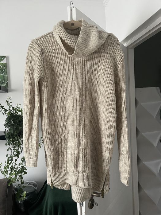 Pulover/ rochie bej