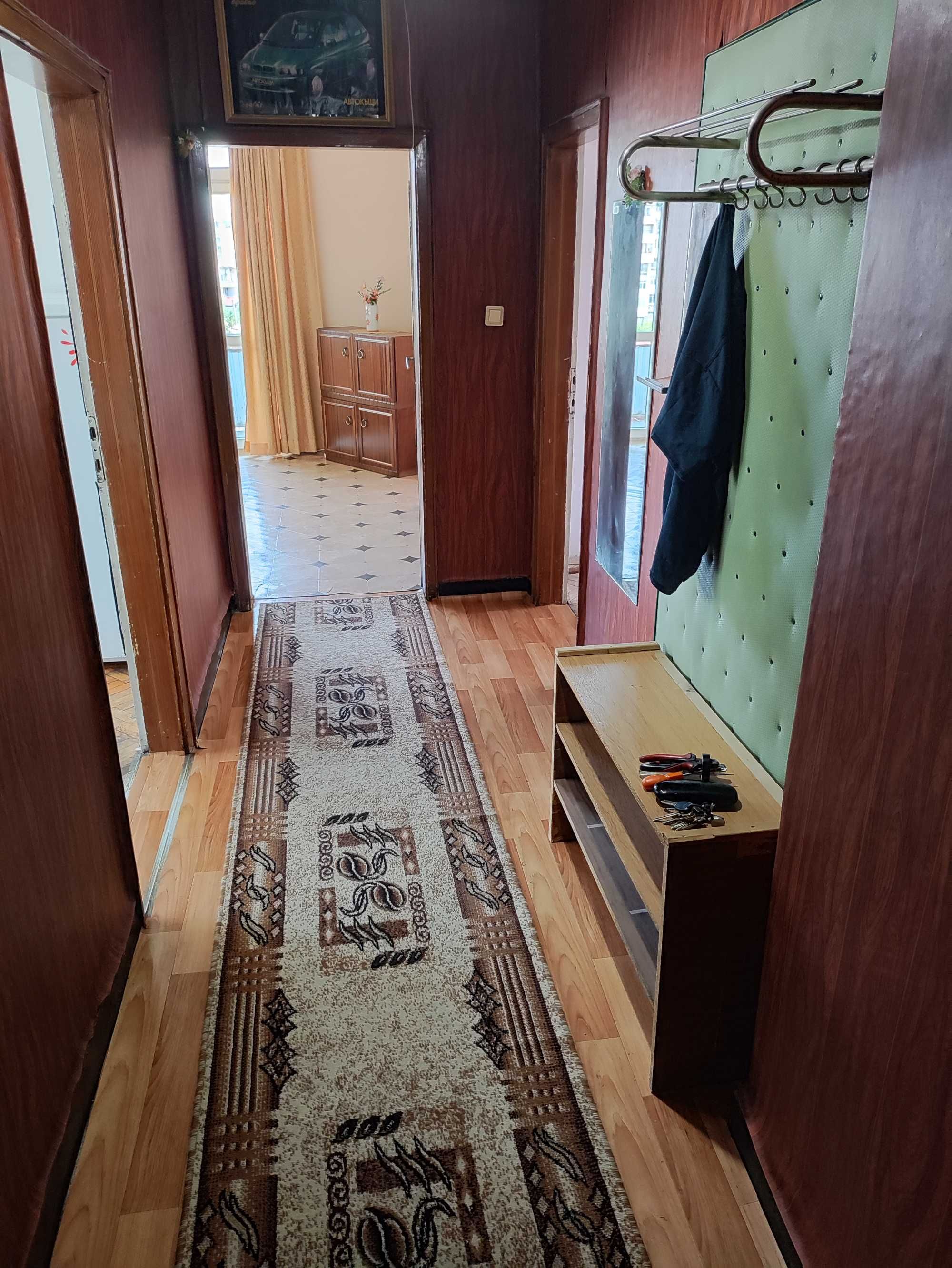 Под наем четиристаен тухлен апартамент дългосрочно