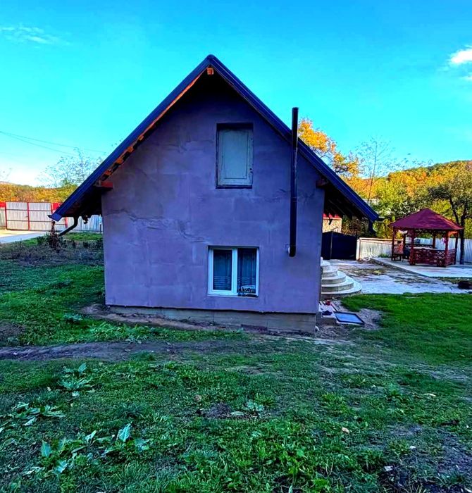 Casă de vânzare în Căiuti, Bacău 10min de Onești !