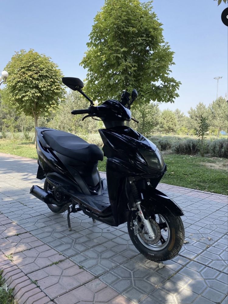 Benzinli skuter 150 kub aybi yuq