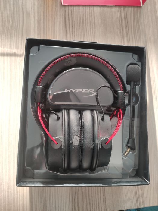 HyperX Cloud Alpha - козметични забележки + подарък USB звукова карта