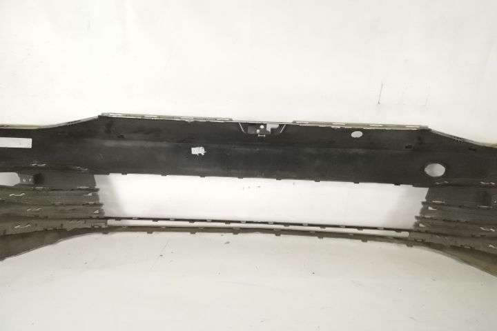 Оригинална предна броня в добро състояние Фолксваген ВВ / Volkswagen V