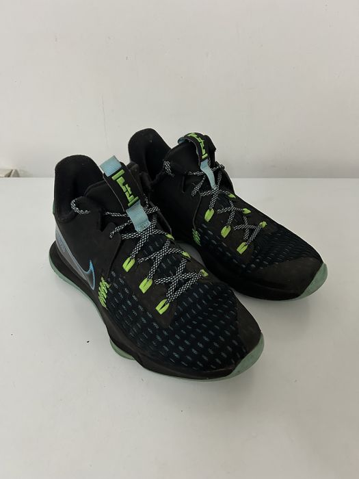 pantofi de baschet barbati lebron witness 5