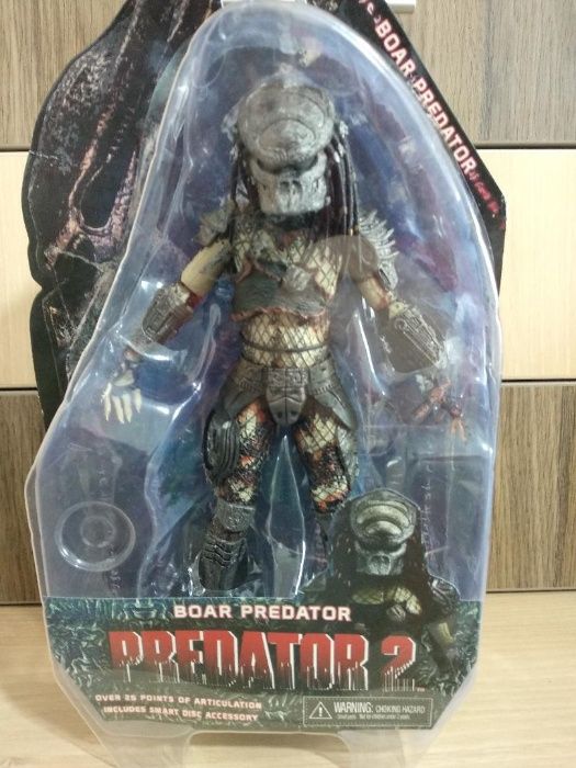 Figurina Boar Predator 18 cm NECA