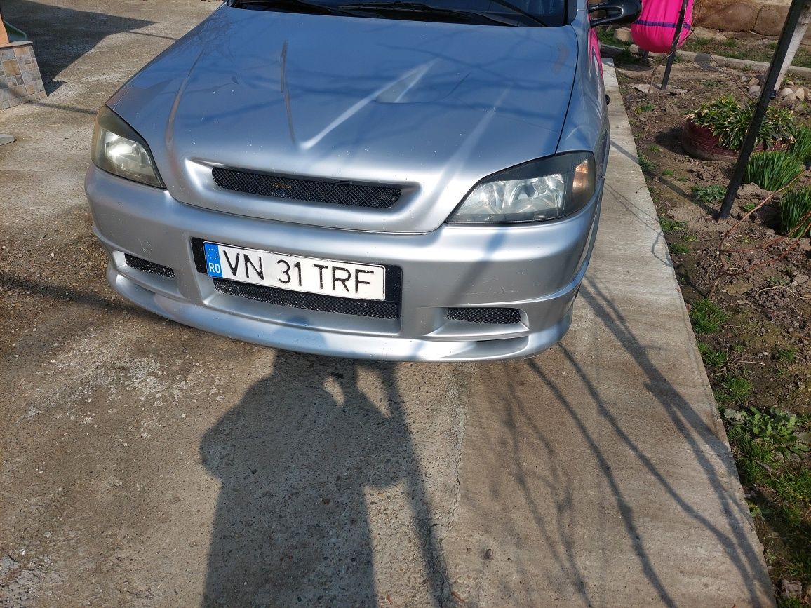 Faruri opel astra g