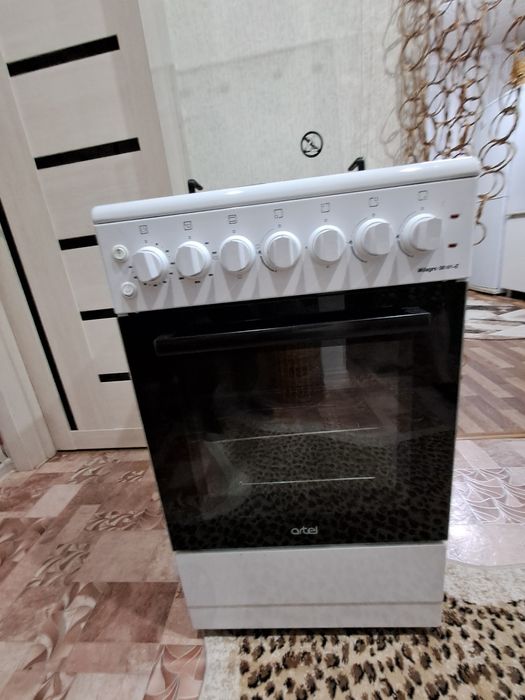 Газовая плита.продаю из за ненадобности.все работает. Гриль и тд.