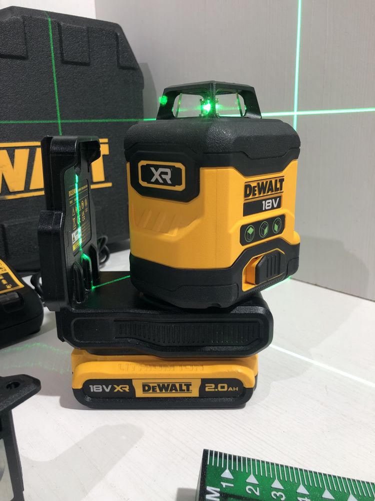 Nivelă laser 3x360* DeWalt XR 18v