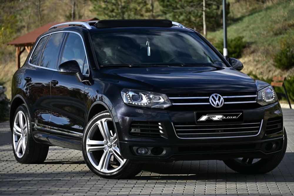 Volkswagen Touareg 3.0 TDI 245cp 4x4 R-Line Int/Ext Camere360*
