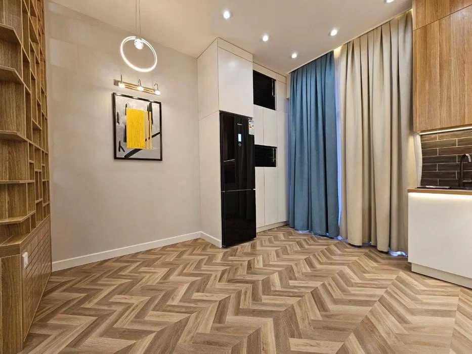 Сдам 2-х ком  квартиру с шикарным на Чиланзаре, ор-р метро Новза А1