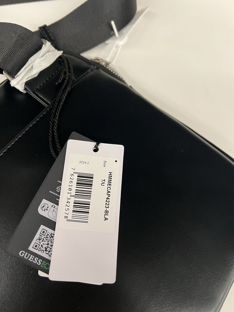 Нова мъжка чанта Guess
