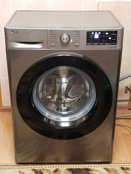 7кг загрузка LG Прямой привод один год в эксплуатации Доставка
