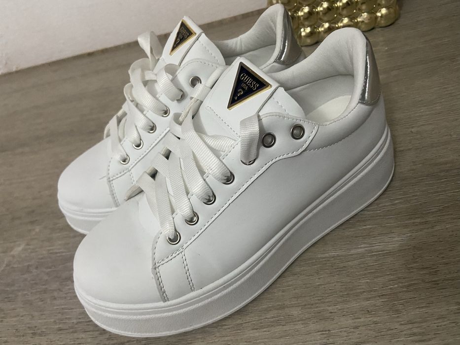 Adidasi Guess Noi