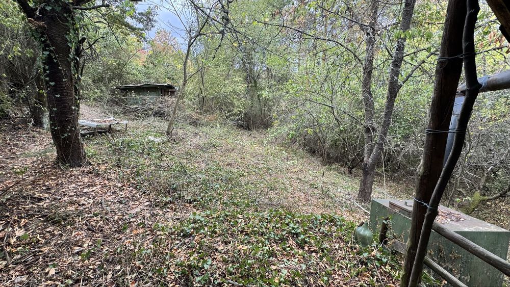 ПАРЦЕЛ - 915 кв.м. Вилна зона Долно Камарци