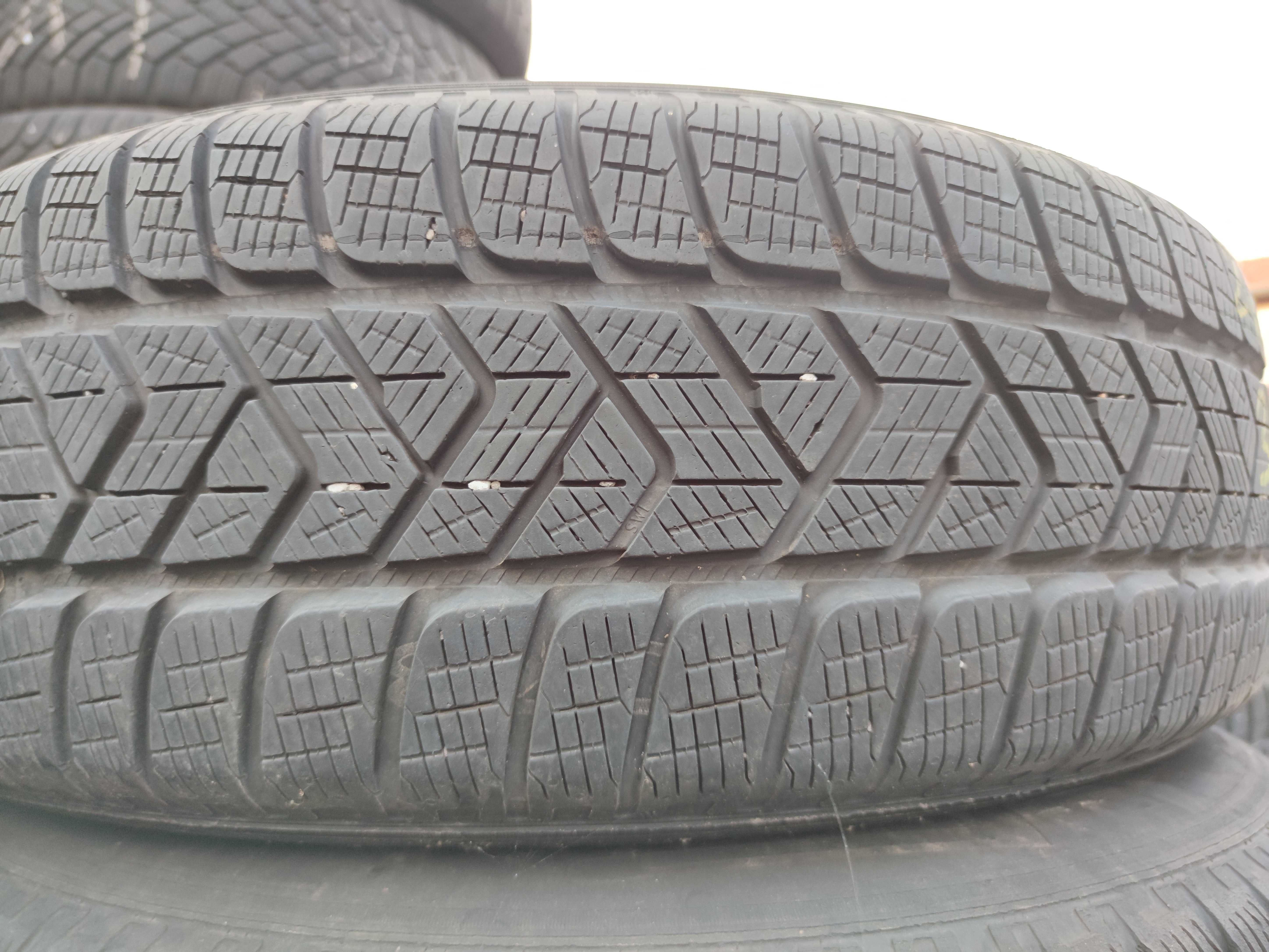 4бр Зимни Гуми 215 65 17 - Pirelli