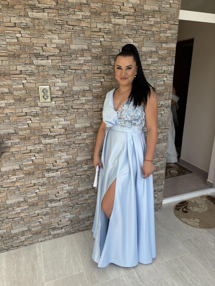 Официална Рокля NAOMI