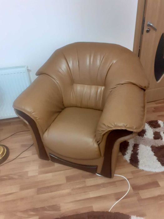 vand canapea + 2 fotolii din piele ecologica