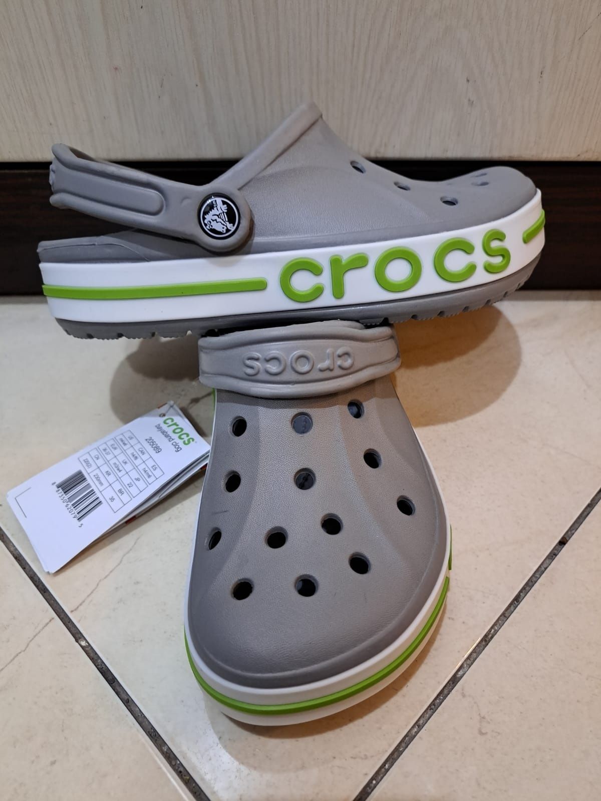 Продам обувь crocs