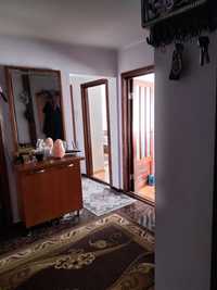 Vand apartament 3 camere decomandat