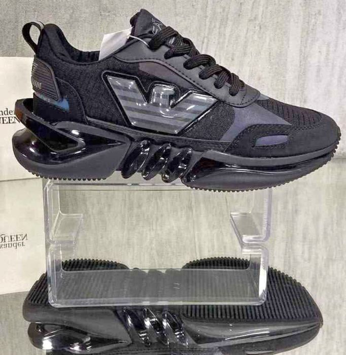 Adidasi Nike noi