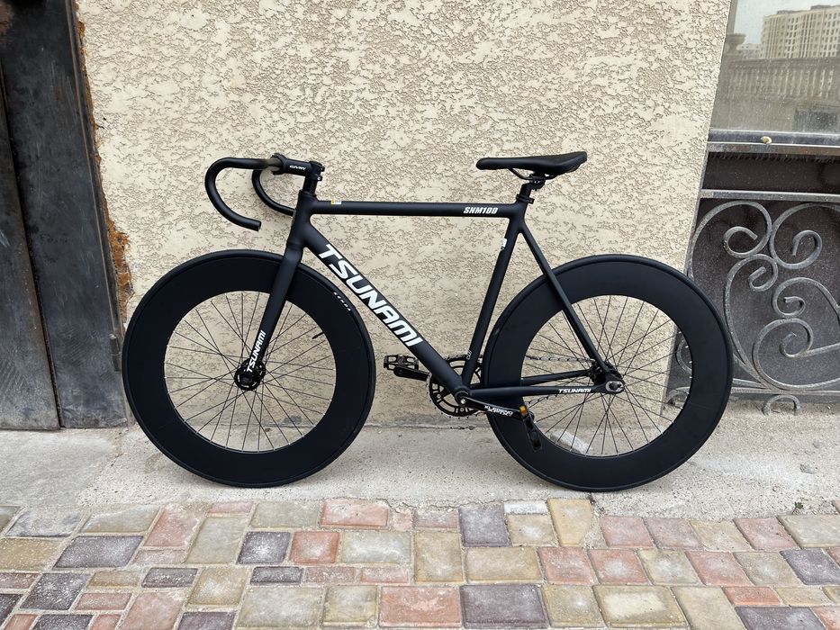 продам fixed gear черный 90мм обод