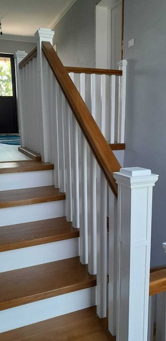 Elemente scări lemn masiv