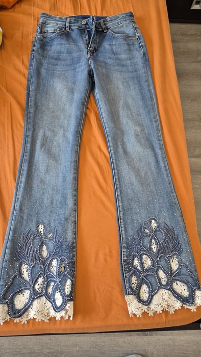 Blugi nepurtati, marime 38