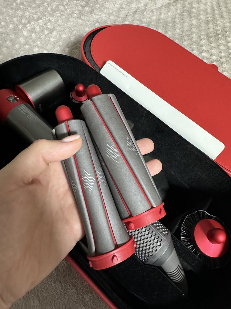 Продам Dyson