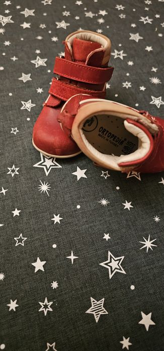 Ghetuțe ortopedice fetite