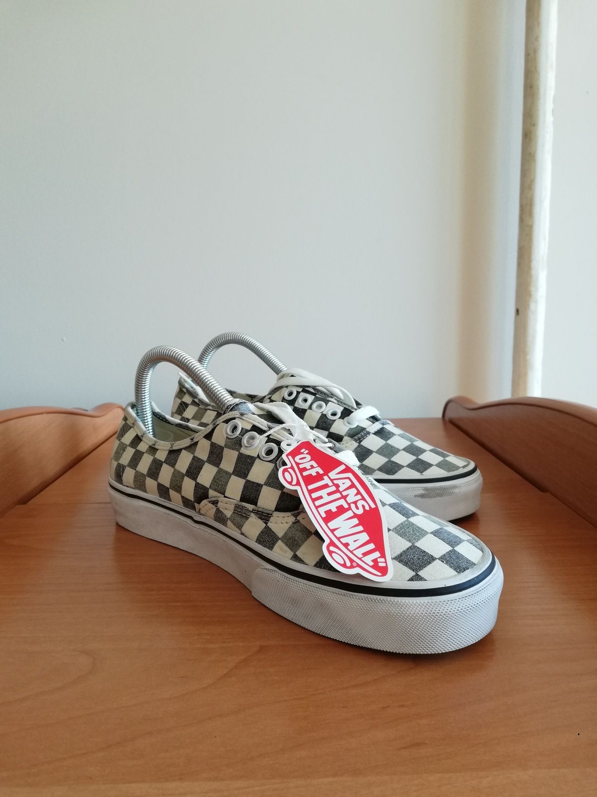 Два чифта Vans, женски