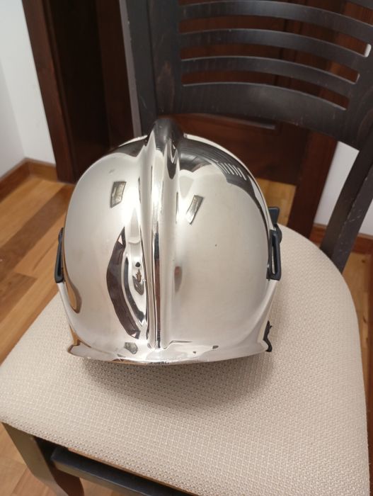 Пожарникарска каска