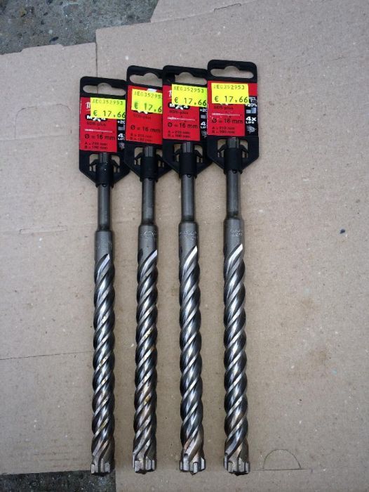 Burghiu SDS-plus Milwaukee 16x210 pentru percuţie din Carbura MX4