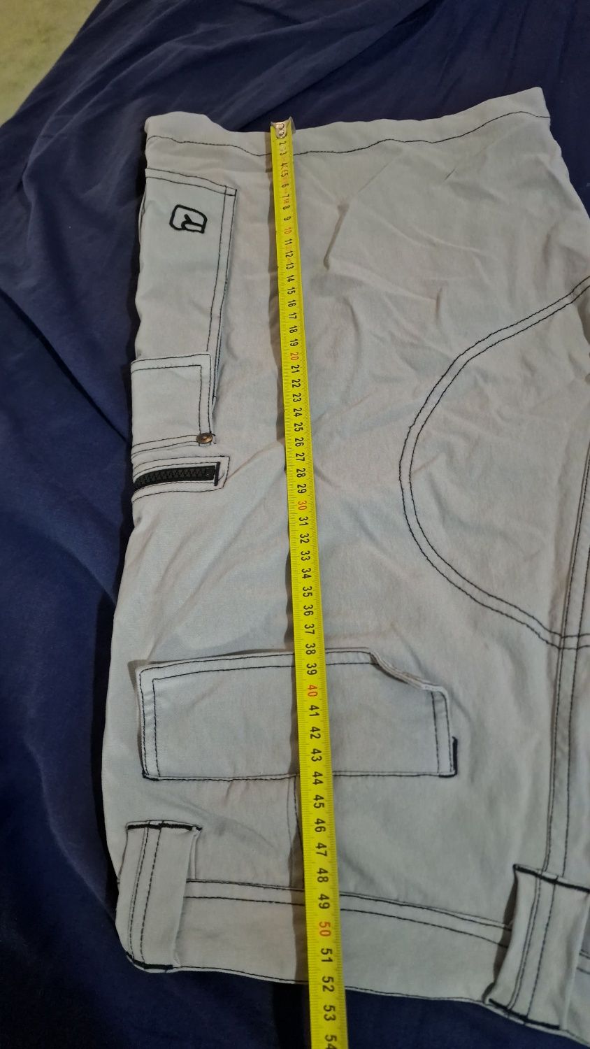 Pantaloni scurti Ortovox marimea M-L