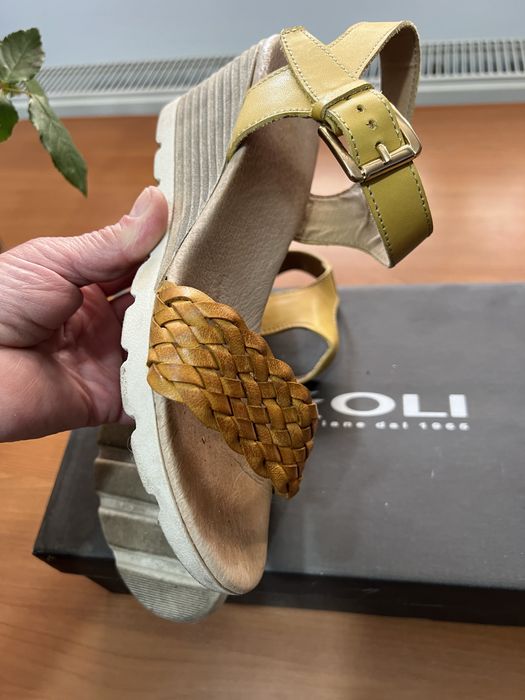 Sandale din piele Rizzoli