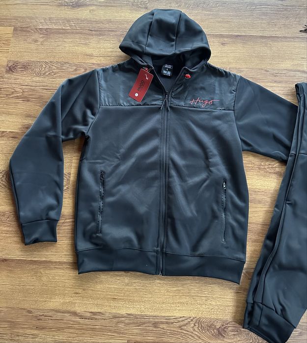 Мъжки,поларен,черен екип Hugo BOSS с топла подплата