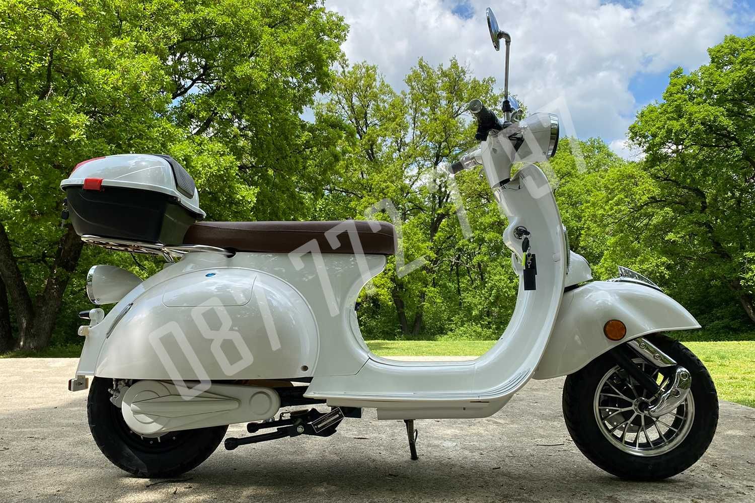 Мощен електрически скутер 4000W Ретро модел