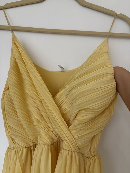 Жълта рокля средна дължина Only