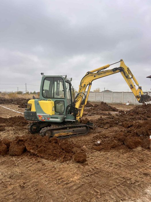 De închiriat miniexcavator! Lucrări rapide și eficiente!