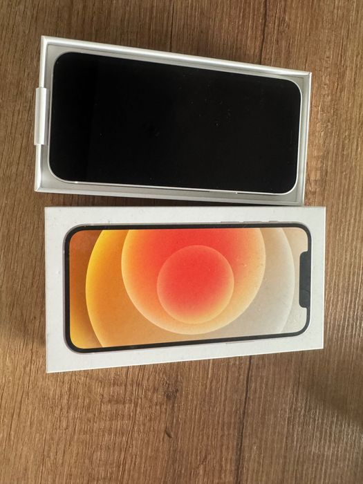 iPhone 12, 128 GB, бял, 82% батерия