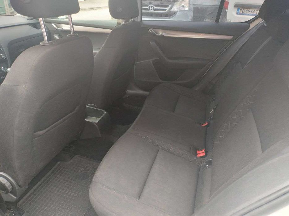 Шкода  Октавия 1.6