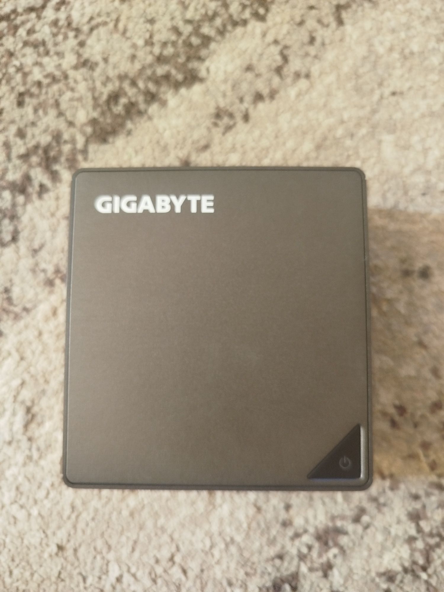 Calculator Intel i5 a7a generație că nuc