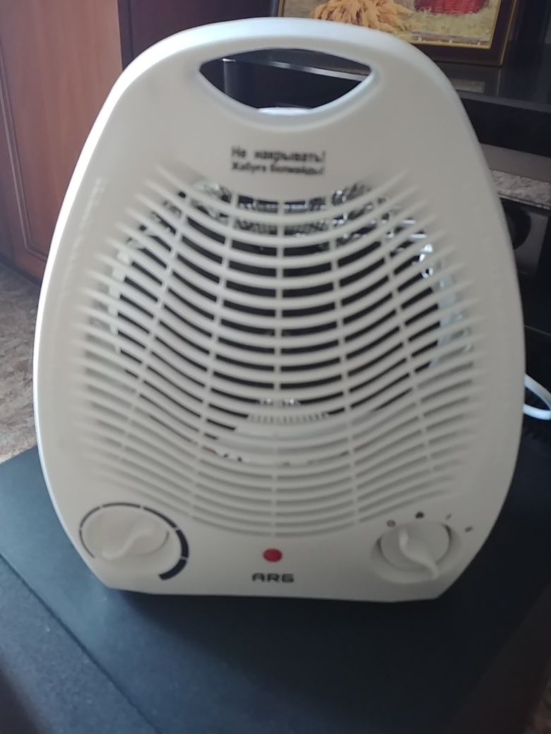 Продаю Тепловентилятор ARG W-HF1705