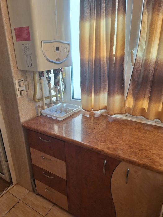 Vând apartament cu 2 camere Rovinari