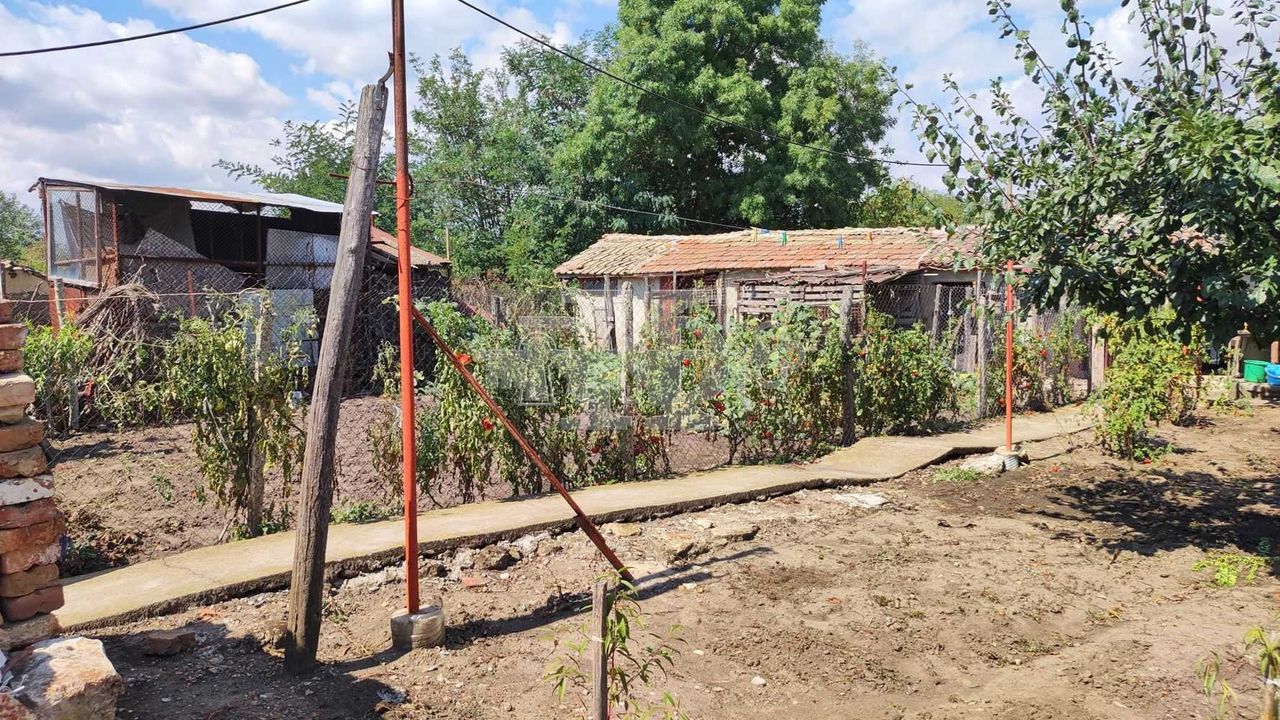 Продава се Къща в с. Преспа, Област Добрич - 65 кв.м за 440 €/кв.м - Снимка #16