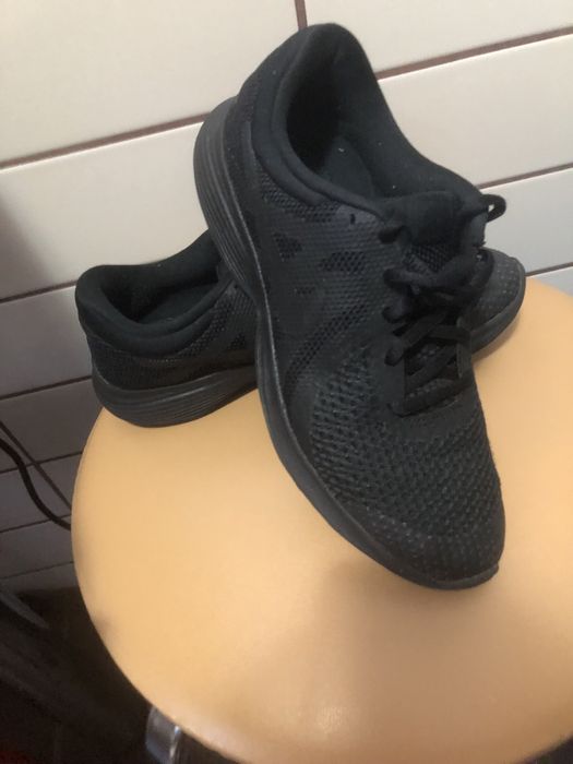 Adidasi nike , marime 38